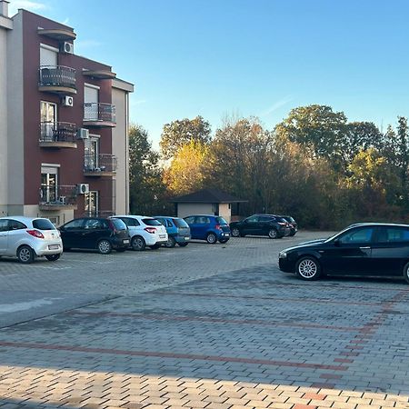 Imperia Apartments Vrnjacka Banja Bagian luar foto